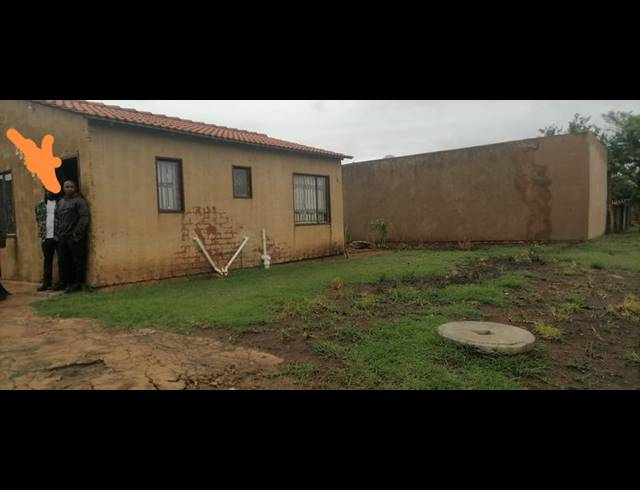 2 BEDROOM HOUSE FOR SALE IN SOSHANGUVE SOUTH